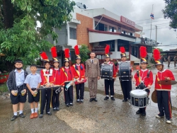 20240928084127.jpg - วงดุริยางค์โรงเรียนสันทรายหลวง ร่วมงานเกษียณ ตำรวจสภ.สันทราย  | https://ssl.ac.th