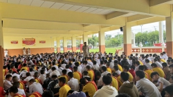 20240928085059(1).jpg - ทีมงานกิจการนักเรียน งานปกครองโรงเรียนและตำรวจ สภ.สันทราย ให้ความรู้ กำกับดูแล ตรวจค้นสิ่งผิดกฎระเบียบของโรงเรียน | https://ssl.ac.th