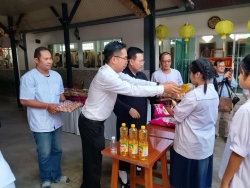 20241024025727.jpg - โรงเรียนสันทรายหลวง ขอขอบพระคุณ คุณเกียรติศักดิ์ ณ ลำปาง พร้อมคณะฯ ที่มอบ ข้าว ไข่, น้ำมันพืช, ขนม ให้กับนักเรียน | https://ssl.ac.th