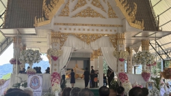20241119091400.jpg - รองฯสุภาพร สุตา และตัวแทนครูร่วมงานฌาปนกิจคุณพ่อของคุณครูปราณี | https://ssl.ac.th
