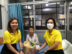 20241123025514.jpg - ส่งมอบขวัญและกำลังใจให้กับครูและนักเรียนที่รักษาตัวในโรงพยาบาลจากอาการป่วย | https://ssl.ac.th