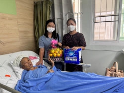 20241123025517.jpg - ส่งมอบขวัญและกำลังใจให้กับครูและนักเรียนที่รักษาตัวในโรงพยาบาลจากอาการป่วย | https://ssl.ac.th