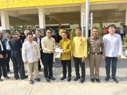 20241221062752.jpg - ผอ.ประพันธ์ ทองหนัก ร่วมพิธีเปิดป้ายอาคารเรียน รร. บ้านเจดีย์ | https://ssl.ac.th