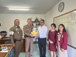 20250103035054.jpg - โรงเรียนสันทรายหลวง นำโดยผอ.ประพันธ์ ทองหนัก ร่วมสวัสดีปีใหม่ 2568 | https://ssl.ac.th