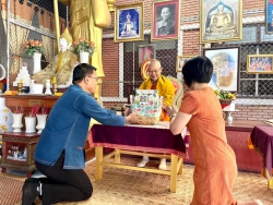 20250106024145.jpg - ทีมบริหารนำโดยผอ.ประพันธ์ ทองหนัก  สวัสดีปีใหม่หน่วยงานต่างๆ | https://ssl.ac.th