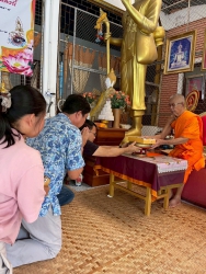 20250501031116(1).jpg - ผอ.ประพันธ์ ทองหนักพร้อมตัวแทน รร. สท. ร่วมสระเกล้าดำหัวผู้ใหญ่ตามจารีตประเพณีปี๋ใหม่เมือง | https://ssl.ac.th