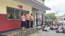 20250524022133.jpg - กิจกรรมหน้าเสาธง ท่านรองฯ กล่าวอำลานักเรียนและครูใหม่แนะนำตัว | https://ssl.ac.th