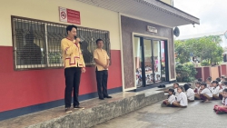 20250524022135.jpg - กิจกรรมหน้าเสาธง ท่านรองฯ กล่าวอำลานักเรียนและครูใหม่แนะนำตัว | https://ssl.ac.th