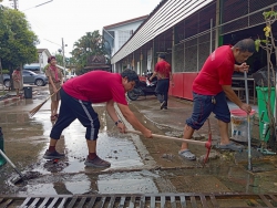 20250601022254(1).jpg - กิจกรรมขุดลอกท่อระบายน้ำ | https://ssl.ac.th