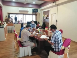 20220219024501(2).jpg - วิศวกร.อบจ.ชม. ตรวจสอบ ก่อนเทคานรับหลังคา | https://ssl.ac.th