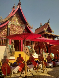 20220311015913.jpg - ผอ.ประพันธ์ ทองหนัก พร้อมคณะครู ร่วมทำบุญฯฉลองอุโบสถและหอธรรม  วัดสันทรายหลวง | https://ssl.ac.th