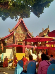 20220311015918.jpg - ผอ.ประพันธ์ ทองหนัก พร้อมคณะครู ร่วมทำบุญฯฉลองอุโบสถและหอธรรม  วัดสันทรายหลวง | https://ssl.ac.th