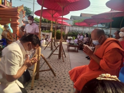 20220311015919.jpg - ผอ.ประพันธ์ ทองหนัก พร้อมคณะครู ร่วมทำบุญฯฉลองอุโบสถและหอธรรม  วัดสันทรายหลวง | https://ssl.ac.th