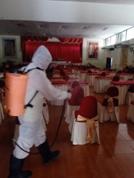 20220311023038.jpg - เจ้าหน้าที่จากเทศบาลสันทรายหลวงมาพ่นยาฆ่าเชื้อบริเวณต่างๆในโรงเรียน | https://ssl.ac.th