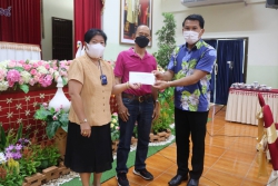 20220414134323.jpg - กราบขอบพระคุณ คุณครูบุญต้อม นะคำ ครูเก่าและศิษย์เก่าร่วมบริจาคเงินสมทบการก่อสร้างอาคารเรียน | https://ssl.ac.th