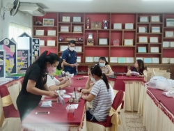 20220414140550(1).jpg - เตรียมการมอบซองผ้าป่าให้กับศิษย์เก่า | https://ssl.ac.th