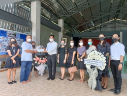 20220726024155.jpg - ร่วมวางหรีดเคารพศพด.ช.อภิรักษ์ พิบูลย์ นักเรียนชั้นมัธยมศึกษาปีที่1/3 | https://ssl.ac.th