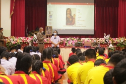 20220823025901.jpg - กิจกรรมอบรมให้ความรู้เรื่องยาเสพติด กัญชา กระท่อม และการใช้สื่ออินเตอร์เน็ต | https://ssl.ac.th