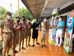 20220913045935.jpg - บริษัทโฟร์โมสต์ มอบนมให้นักเรียนสันทรายหลวง จำนวน 1,000 กล่อง | https://ssl.ac.th