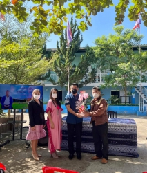 20221030042703(1).jpg - ผู้อำนวยการและรองฯ ร่วมแสดงความยินดีกับผู้บริหารที่ได้ย้าย | https://ssl.ac.th