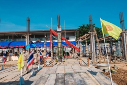20210922090950.jpg - พิธียกเสาเอกและบวงสรวงสิ่งศักดิ์สิทธิ์การก่อสร้างอาคารเรียนแบบ318ล/55-ข เขตแผ่นดินไหว | https://ssl.ac.th