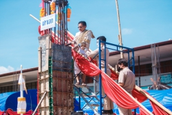 20210922091002.jpg - พิธียกเสาเอกและบวงสรวงสิ่งศักดิ์สิทธิ์การก่อสร้างอาคารเรียนแบบ318ล/55-ข เขตแผ่นดินไหว | https://ssl.ac.th