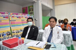 20221116024555(1).jpg - ผอ.ประพันธ์ ทองหนัก รับโล่. อันดับ. 1 ITA ของโรงเรียน  | https://ssl.ac.th