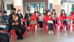 20230105101945.jpg - คณะครูโรงเรียนสันทรายหลวง สวัสดีปีใหม่ ท่านผอ.ประพันธ์ ทองหนัก และรองฯทั้ง2ท่าน | https://ssl.ac.th