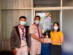 20230117060549.jpg - ผอ.ประพันธ์ ทองหนัก ตัวแทนทีมบริหารและตัวแทนคณะครูฯ สวัสดีปีใหม่ท่าน ผอ.สพป.ชม.2 | https://ssl.ac.th