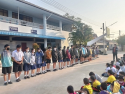 20230206032737.jpg - ผอ.อวยพรให้ตัวแทนนักเรียนที่ไปแข่งขันงานศิลปหัตถกรรมนักเรียนครั้งที่70 | https://ssl.ac.th