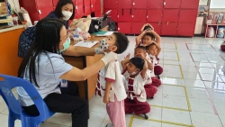 20230304090007(1).jpg - เจ้าหน้าที่จาก…รพ.สต. บ้านท่อ ที่ให้ความอนุเคราะห์มาตรวจสุขภาพให้กับนักเรียนอนุบาล  | https://ssl.ac.th