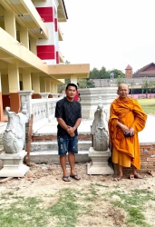 20230331075543.jpg - ท่านพระครูฯ สังฆบริหารธรรมนูญ ธมฺมคฺโณ ( กรรมการสถานศึกษา ) เจ้าอาวาสวัดสันทรายหลวง มาควบคุมงานประกอบฯ ฐานเสาธง  | https://ssl.ac.th