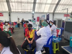 20211029000009(1).jpg - นักเรียนรับการฉีดวัคซีไฟเซอร์ ณ โรงพยาบาลสันทราย | https://ssl.ac.th