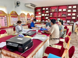 20230629044602.jpg - เจ้าหน้าที่การเงินและพัสดุ สพป.ชม.เขต.2 ให้ความอนุเคราะห์มาช่วยตรวจทานเรียงเอกสารฯ งานพัสดุ | https://ssl.ac.th
