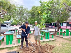 20230711111722.jpg - ท่าน พ.ต.ท.สุพล ฟูมูลเจริญ ประธานกรรมการสถานศึกษา มอบต้น*ส้มสุข*ให้ทางโรงเรียน | https://ssl.ac.th