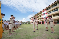 20230711112433.jpg - กองลูกเสือโรงเรียนสันทรายหลวงทบทวนคำปฏิญาณและสวนสนาม เนื่องในวันสถาปนาลูกเสือแห่งชาติ | https://ssl.ac.th