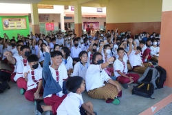 20230711113533.jpg - นักเรียนร่วมกิจกรรมบำเพ็ญประโยชน์ เนื่อง ในวันสถาปนา สพฐ. ครบรอบ 20 ปี | https://ssl.ac.th