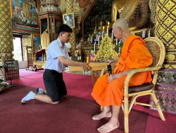 20230805081749.jpg - ถวายเทียนเนื่องในโอกาสวันเข้าพรรษา | https://ssl.ac.th