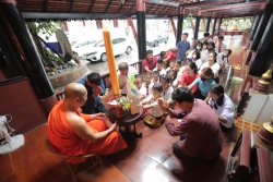 20230805082049.jpg - ร่วมถวายเทียนประเพณีเข้าพรรษา ณ วัดสันทรายหลวง | https://ssl.ac.th
