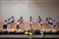 20230805082416.jpg - คุณหมอ.ชัยนันท์ ,แม่ครู.สมเพชร ชาญมานนท์ พร้อมครอบครัว ได้มีจิตเมตตามามอบทุนการศึกษา | https://ssl.ac.th