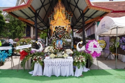20230819021425.jpg - ผู้บริหารและตัวแทนคณะครู ร่วมงานพระราชทานเพลิงศพนายสมเจตน์ ไปเร็ว คุณพ่อของคุณครูชนิกานต์ ไปเร็ว (ครูพลอย) | https://ssl.ac.th