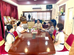 20230831003448.jpg - ชมรมผู้ปกครองนักเรียนโรงเรียนสันทรายหลวงมอบเงินสนับสนุนอาหารสำหรับงานทำบุญอาคาร 100 ปี | https://ssl.ac.th