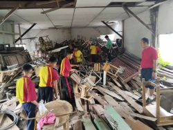 20230921040622(1).jpg - นักเรียนชั้นมัธยมร่วมพัฒนาสถานที่แผนกอนุบาลเพื่อเตรียมรับการประเมินโรงเรียนพระราชทาน | https://ssl.ac.th
