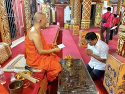 20231002080138.jpg - ผอ.ประพันธ์ ทองหนัก ร่วมทำบุญทอดผ้าป่าวัดข้าวแท่นน้อย | https://ssl.ac.th