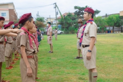 20231124071732(5).jpg - ผู้กำกับลูกเสือ ลูกเสือและเนตรนารีโรงเรียนสันทรายหลวง ร่วมถวายราชสดุดีรัชกาลที่ 6 เนื่องในวันวันพระมหาธีราชเจ้า | https://ssl.ac.th