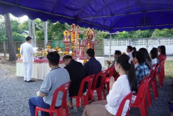 20231209115935.jpg -  พิธีขึ้นศาลพระภูมิเจ้าที่ใหม่ ที่โรงเรียนสันทรายหลวง แผนกอนุบาล | https://ssl.ac.th