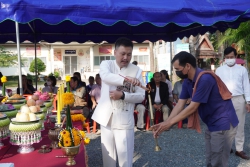20231209120014.jpg -  พิธีขึ้นศาลพระภูมิเจ้าที่ใหม่ ที่โรงเรียนสันทรายหลวง แผนกอนุบาล | https://ssl.ac.th