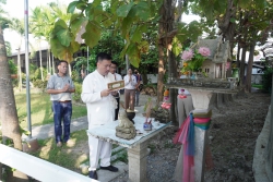 20231209120045.jpg -  พิธีขึ้นศาลพระภูมิเจ้าที่ใหม่ ที่โรงเรียนสันทรายหลวง แผนกอนุบาล | https://ssl.ac.th