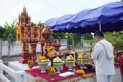 20231209120137.jpg -  พิธีขึ้นศาลพระภูมิเจ้าที่ใหม่ ที่โรงเรียนสันทรายหลวง แผนกอนุบาล | https://ssl.ac.th