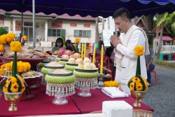 20231209120140.jpg -  พิธีขึ้นศาลพระภูมิเจ้าที่ใหม่ ที่โรงเรียนสันทรายหลวง แผนกอนุบาล | https://ssl.ac.th